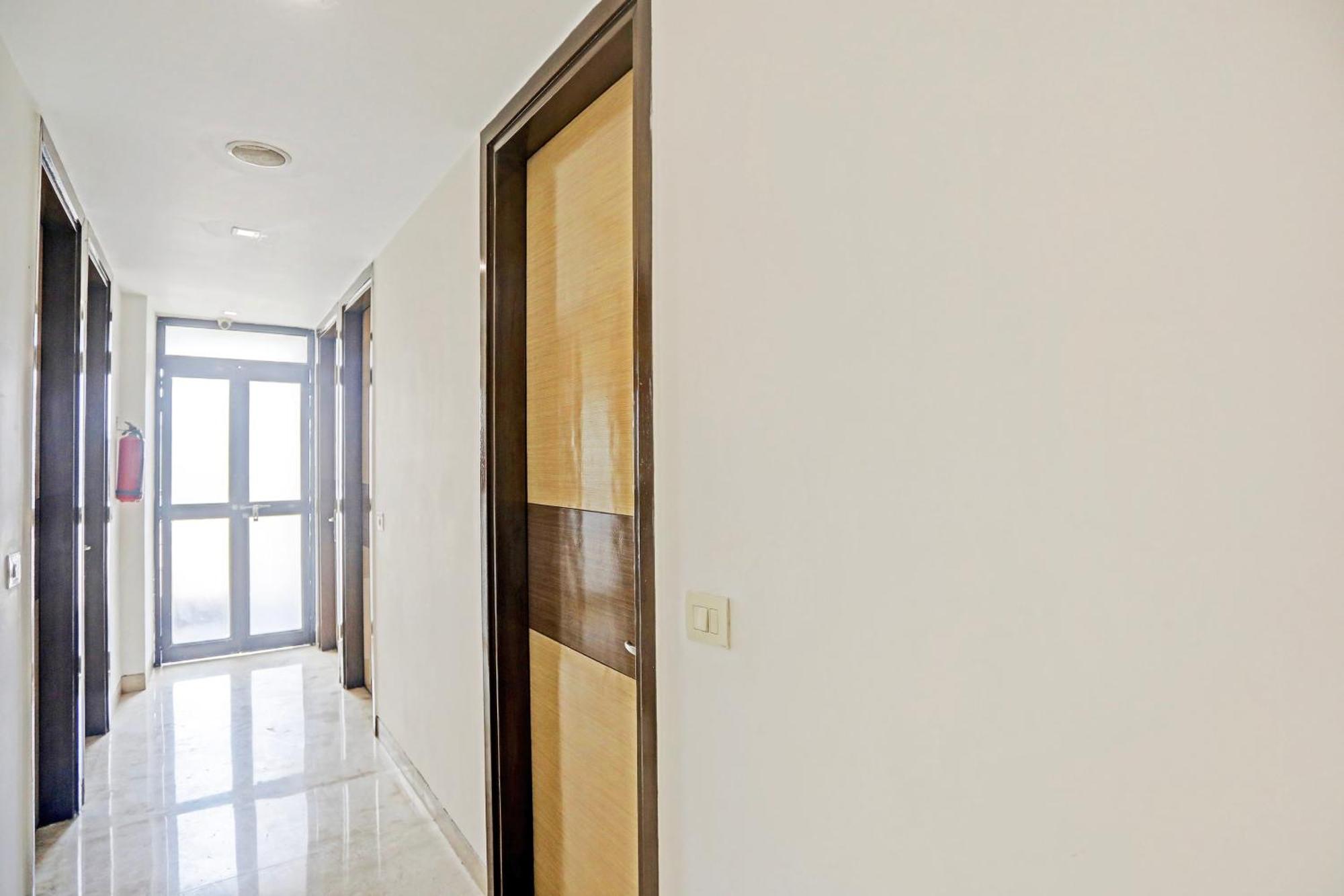 Townhouse Relax Suits A Boutique Hotel Vasundhara กาเซียบัด ภายนอก รูปภาพ